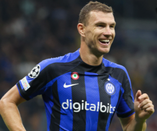 Dzeko reserves the right to avoid answering about the future of Inter